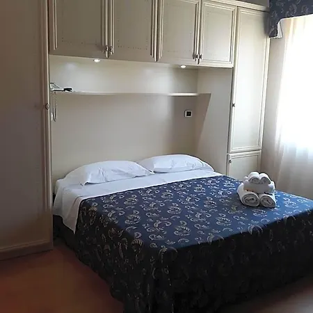 公寓式酒店 3* 圣贝内代托-德尔特龙托